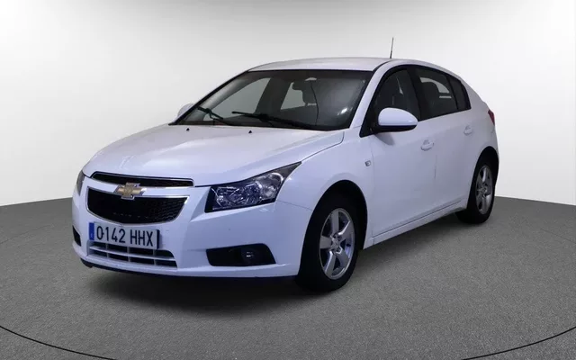 CHEVROLET Cruze sedán 1.6 LS+ CLIMA 4P