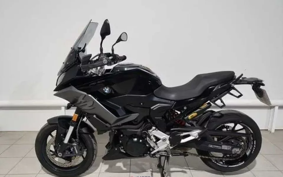 BMW F900 XR