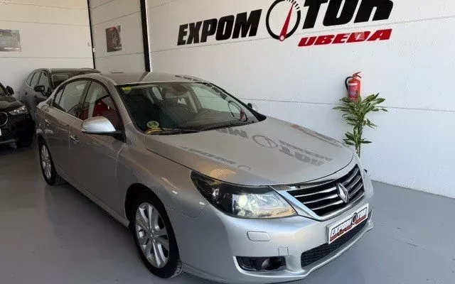 RENAULT Latitude Latitude 2.0dCi Privilege