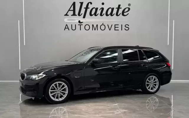 BMW 320 2022 e Auto