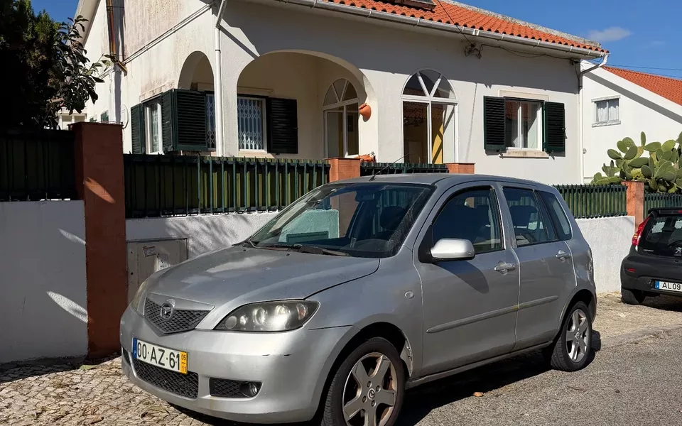 Mazda 2