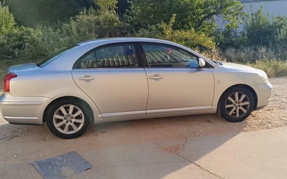 TOYOTA Avensis Avensis 1.8 VVT-i Sol