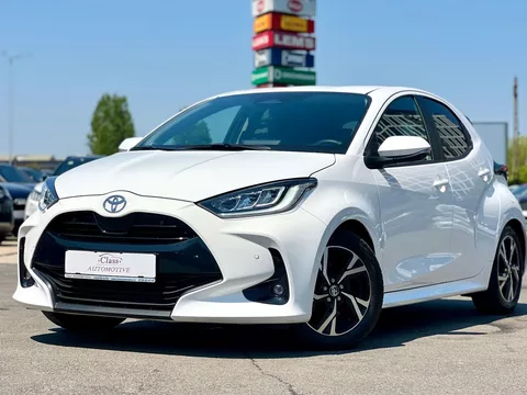Toyota Yaris 2025 1.5 VVT-i HSD Dynamic