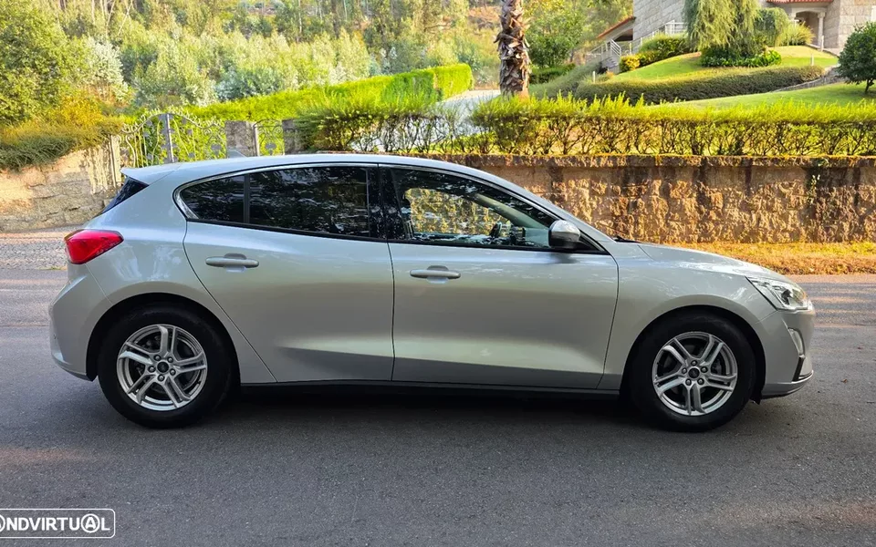 Ford Focus 1.0 EcoBoost Hybrid TITANIUM DESIGN