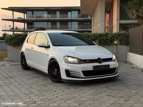 VW Golf GTI Performance BlueMotion DSG
