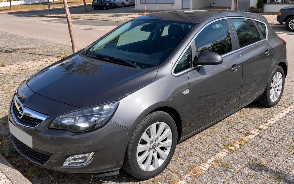 Opel Astra 1.7 CDTi Cosmo Start/Stop