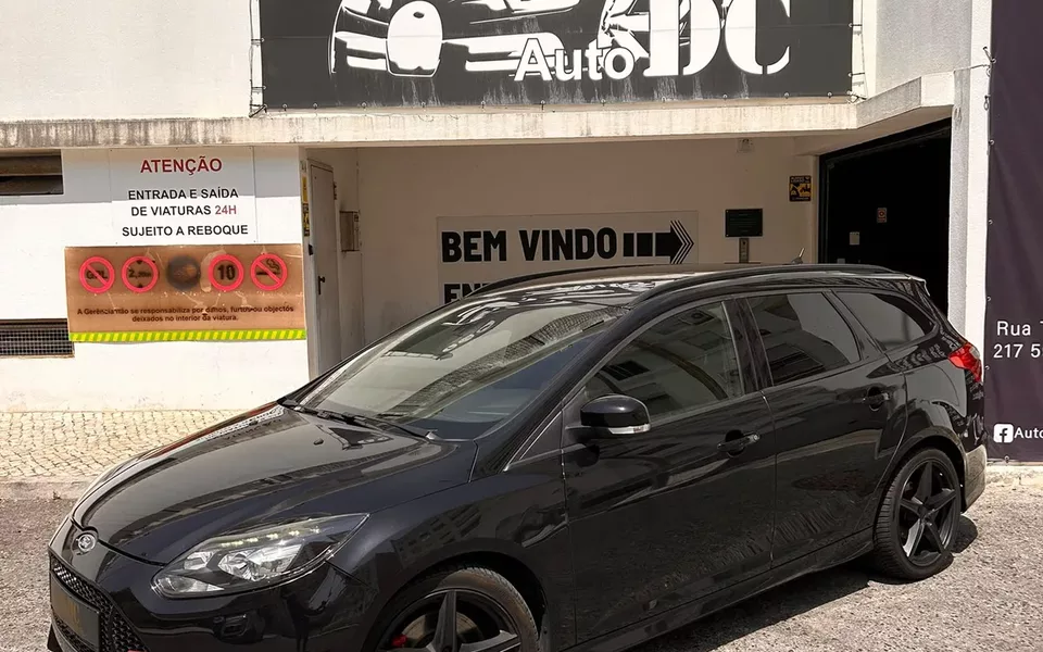Ford Focus Turnier 2.0 EcoBoost ST c/ Pack Pele Desportiva