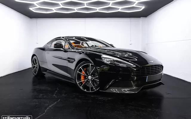 Aston Martin Vanquish 5.9 V12