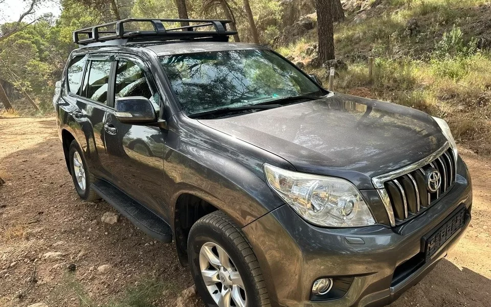 TOYOTA Land Cruiser Land Cruiser D-4D Limited Aut. - 23450€ en Rute