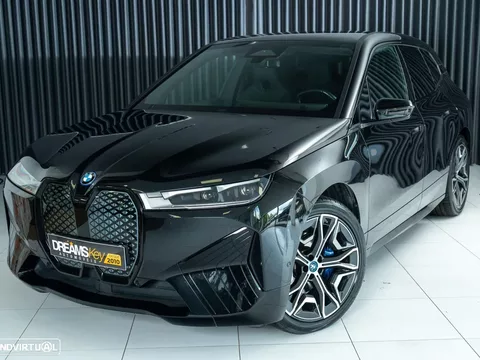 BMW iX xDrive 50 Pack Desportivo