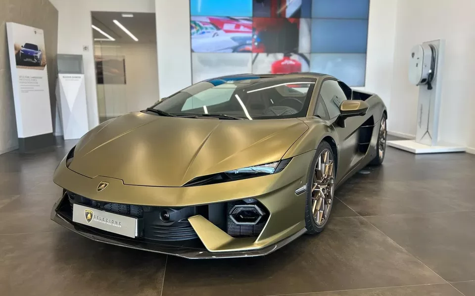 Lamborghini Temerario Standard