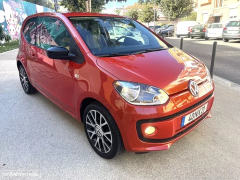 VW Up! 1.0 Groove Auto