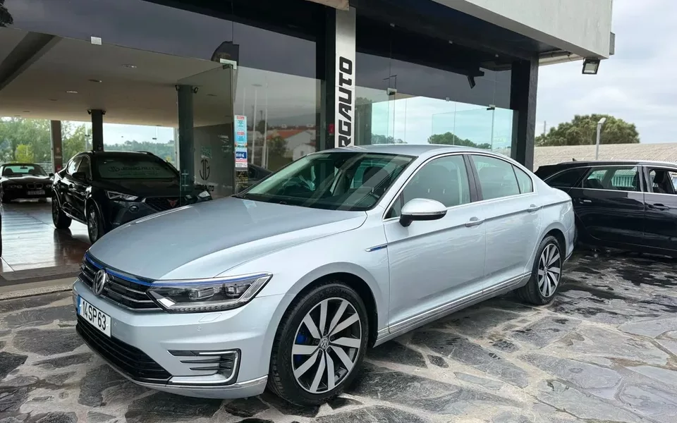 VW Passat