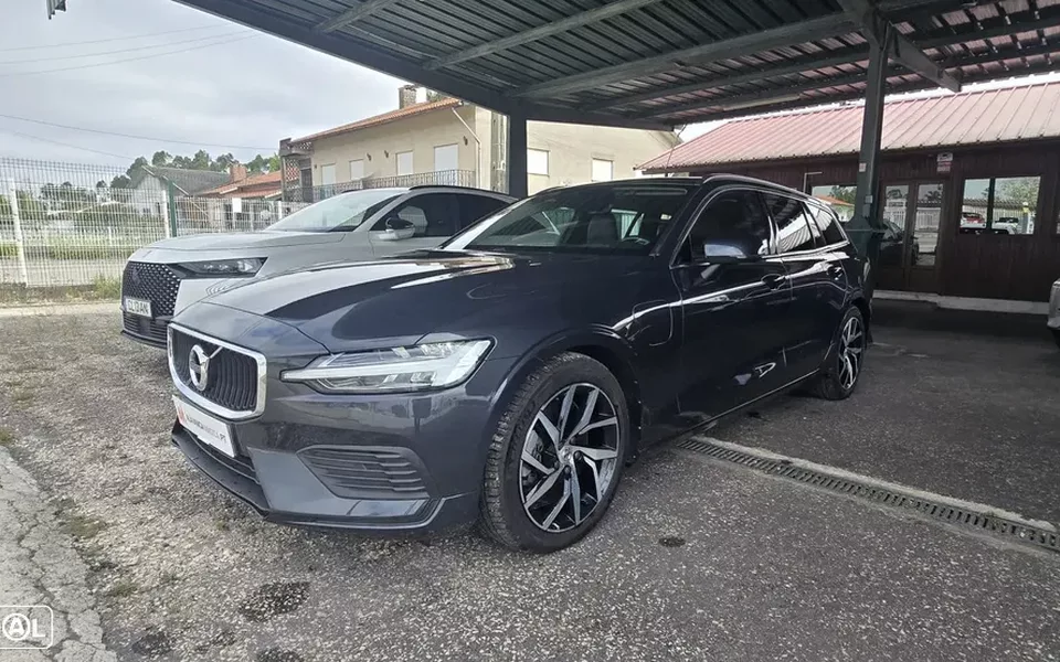 Volvo V60 2.0 T8 AWD TE Momentum Plus