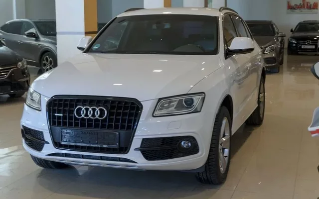 AUDI Q5 Q5 2.0TDI quattro S Line Ed. S-T 177
