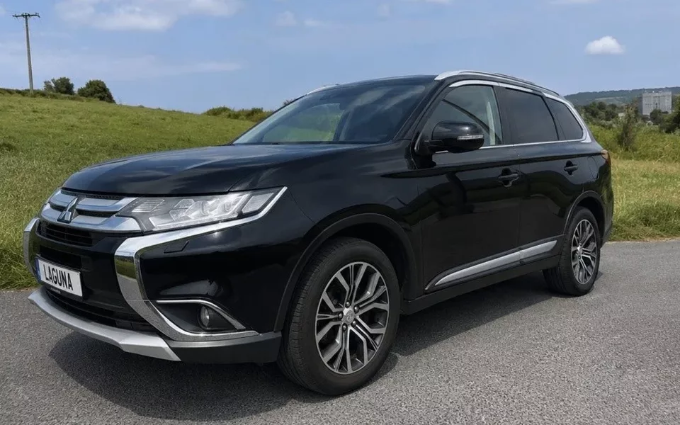 MITSUBISHI Outlander Outlander 220DI-D Motion 2WD 5pl.