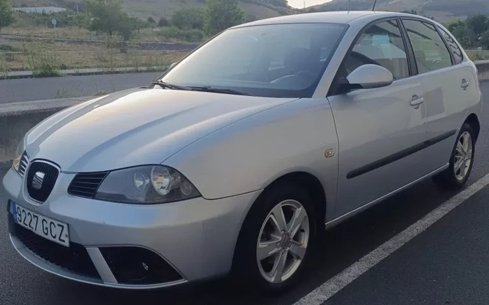 SEAT Ibiza Ibiza 1.6 16v Reference 105