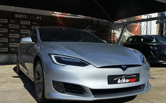 Tesla Model S 75