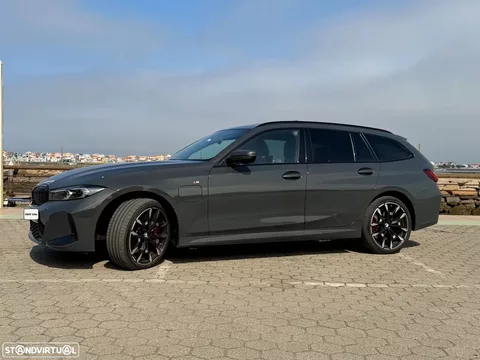 BMW 330 e Pack Desportivo M Pro Auto