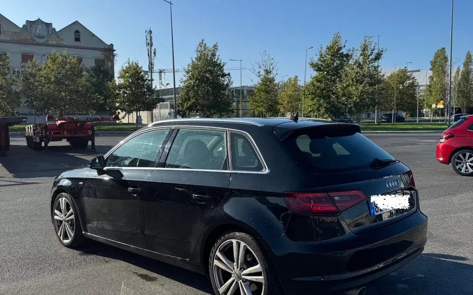 Audi A3 Sportback 1.6 TDI (clean diesel) S line Sport Pack