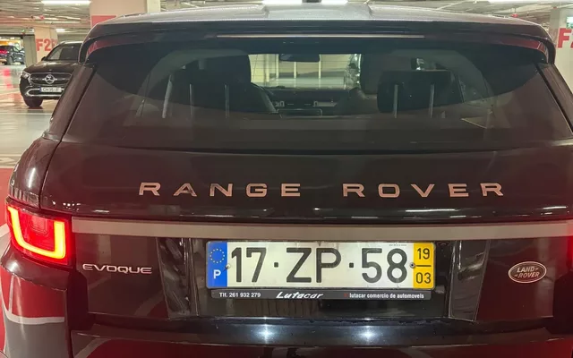 Land Rover Range Rover Evoque D150 R-Dynamic SE