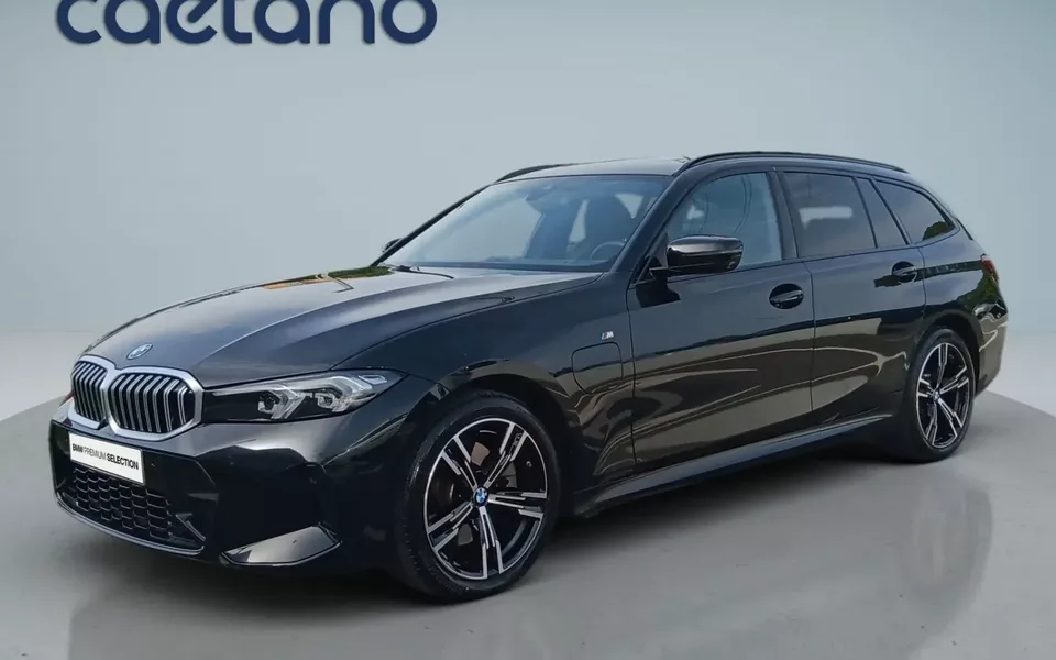 BMW 330 e Pack Desportivo M Auto