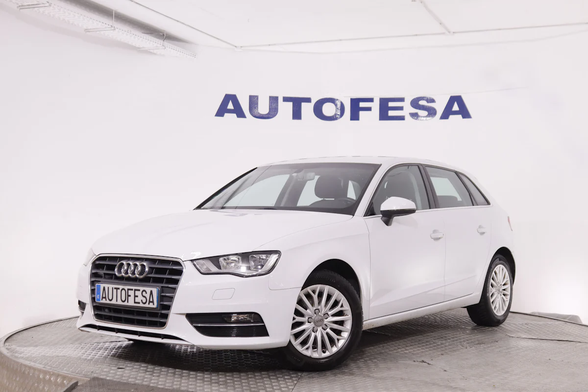 Audi A3 1.4 TFSI SPORTBACK AMBIENTE 125CV 5P # NAVY, PARKTRONIC