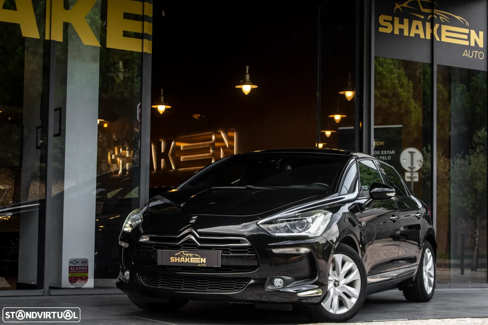 Citroën DS5 2.0 HDi Hy4 So Chic CMP6 102g
