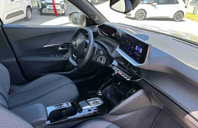 PEUGEOT - 2008 - 2008 1.2 Hybrid Allure e-DCS6