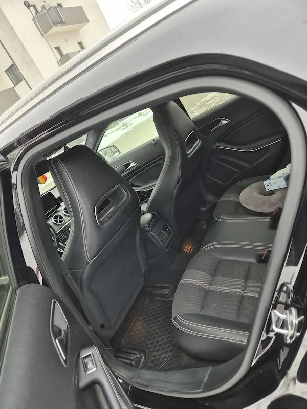 Vand Mercedes Benz GLA 200 d 4MATIC 2018