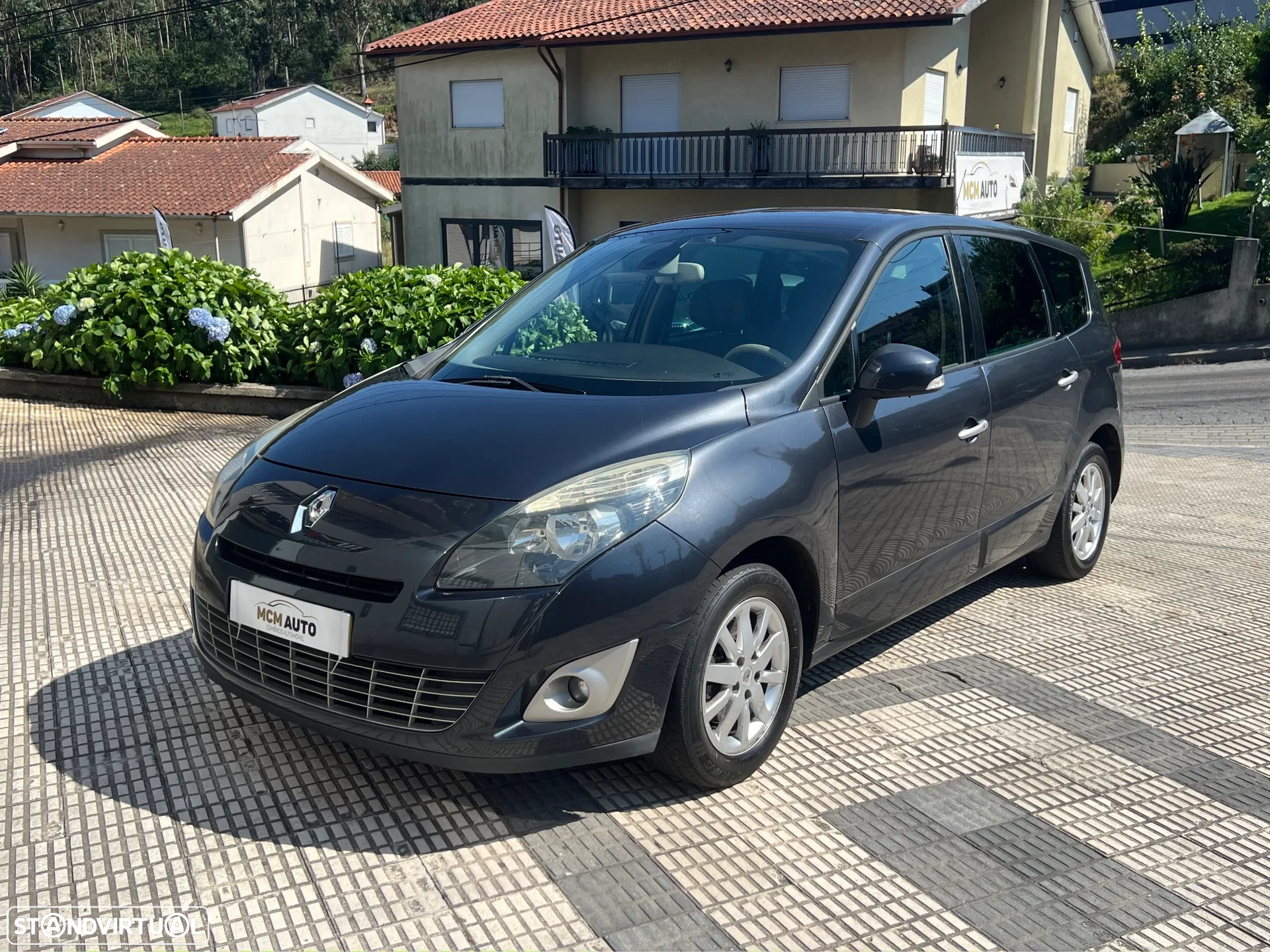 Renault 30 ver-1-4-cvvt-blue-classic