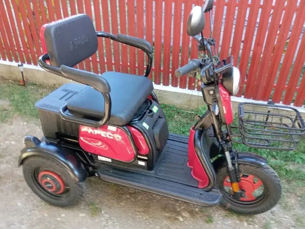 Se vinde acest utilaj este nou 45km parcursi