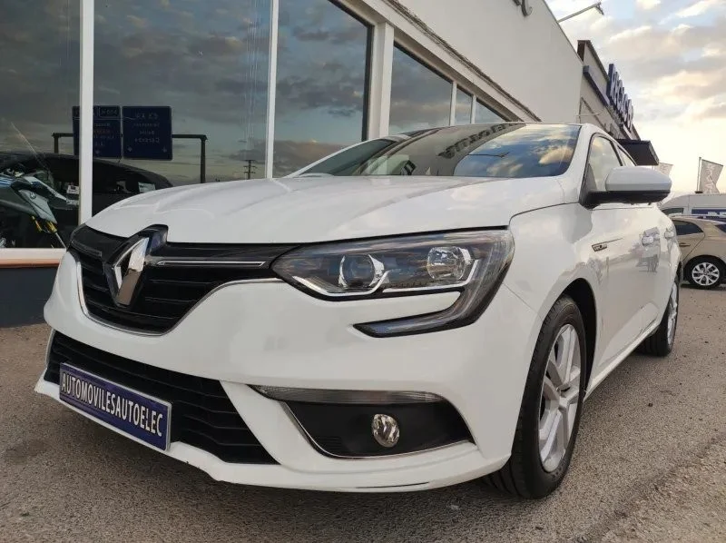 RENAULT Mégane 1.5 AMT 115 CV Renault Megane IV