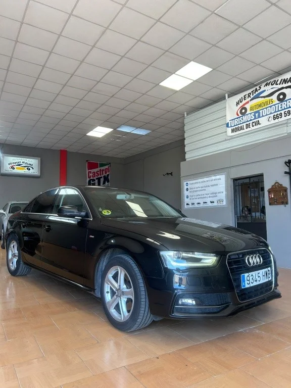 AUDI A4 A4 2.0TDI DPF S line edition 150