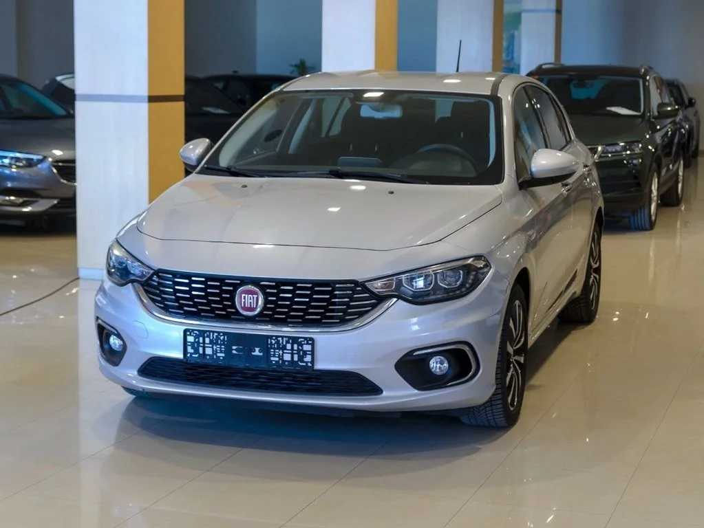 FIAT Tipo 1.6 16v Lounge 120 CV diesel Mjet II 5p.