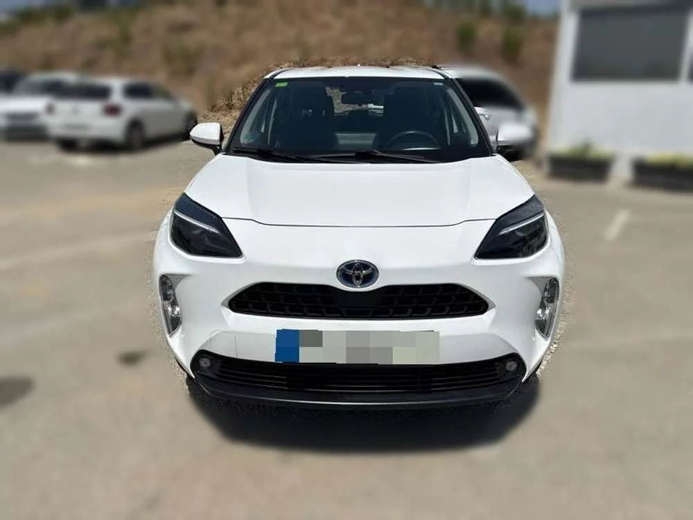 TOYOTA Yaris 1.5 120H Business Plus