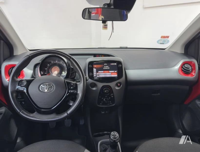 TOYOTA Aygo Aygo 70 x-play
