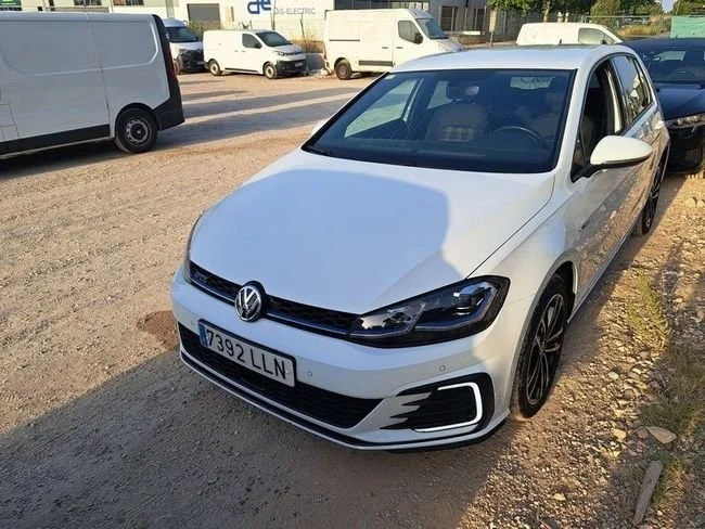 VOLKSWAGEN Golf (O) GTE 1.4 TSI e-Power 150kW (204CV) DSG