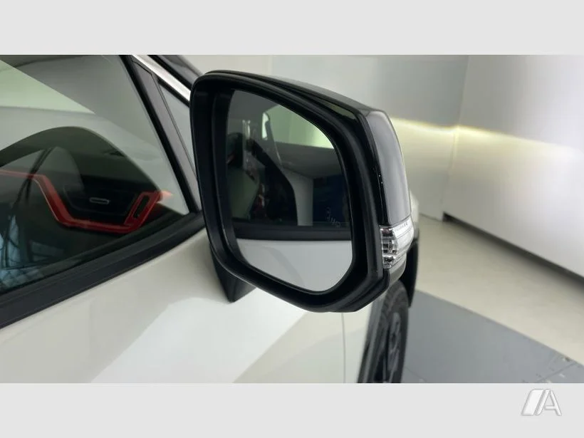 TOYOTA RAV-4 2.5l 220H Style