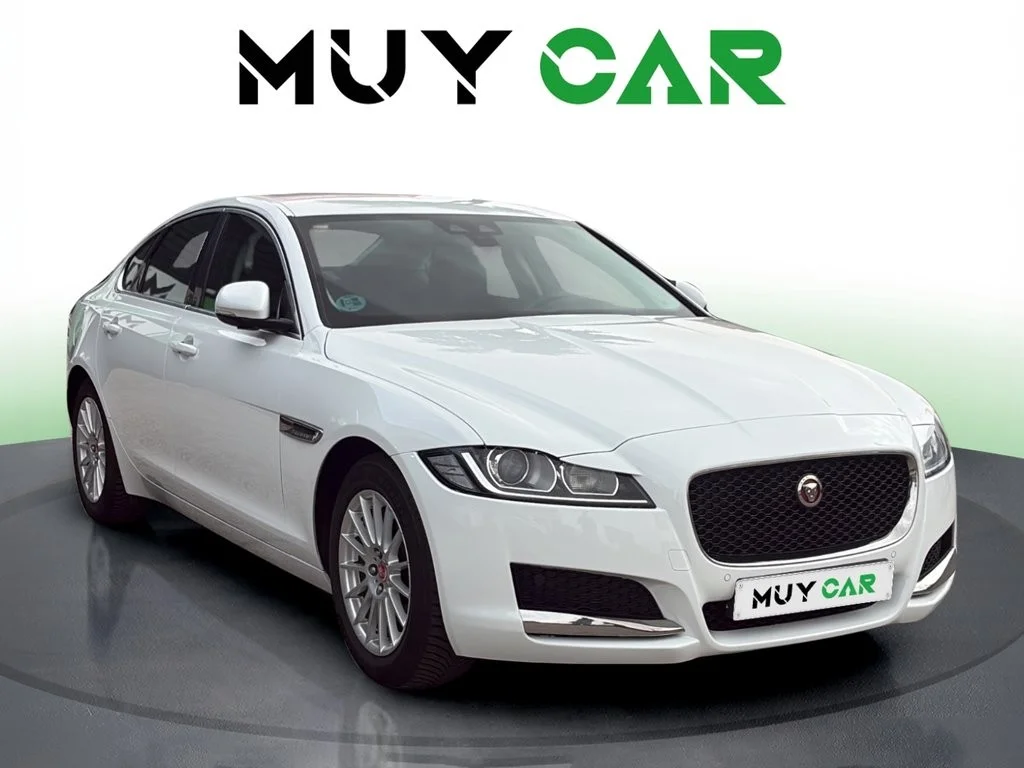 JAGUAR XF XF 2.0i4D Pure Aut. 180