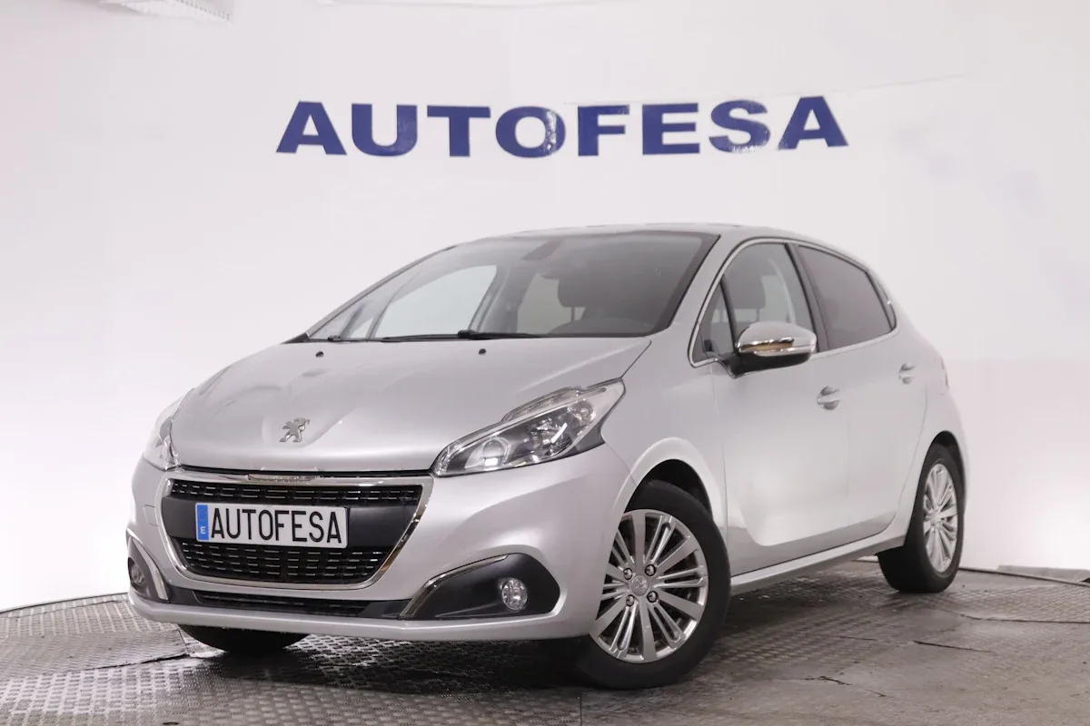 Peugeot 208 1.2 PURE TECH ALLURE 82CV 5P