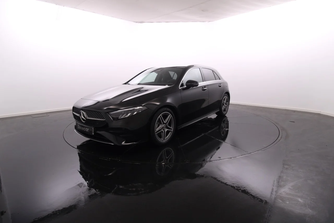 Mercedes-Benz Classe A - 180 d AMG Advanced Plus Cx. Aut. / Vidros Escurecidos / JLL