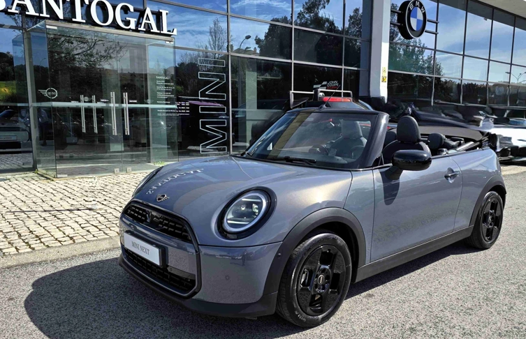 MINI - Mini Cabrio - Mini Cooper C Classic M