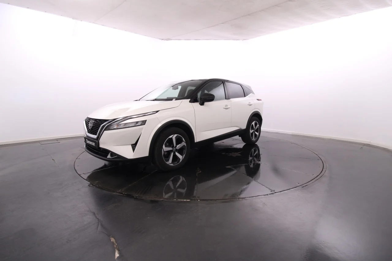 Nissan Qashqai 1.3 MHEV DIG-T N-Connecta 140cv LED / Two Tone