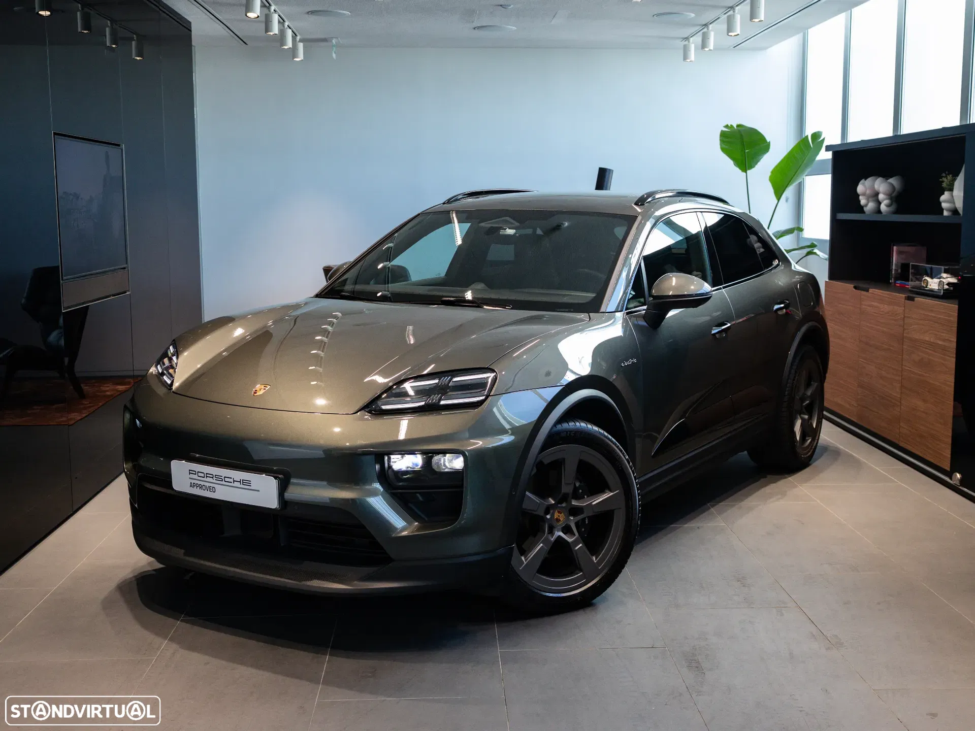 Porsche Macan Electric 4