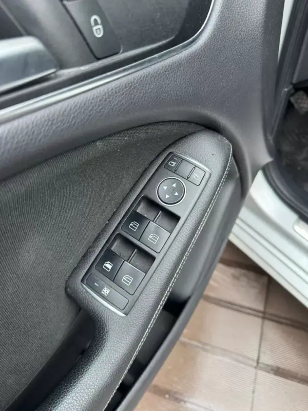 Mercedes-Benz B 180 2015 (CDI) d AMG Line