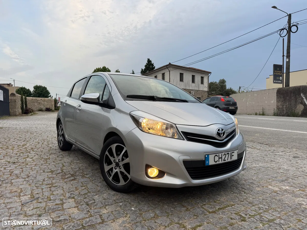 Toyota Yaris 1.4 D-4D High Pack+NAVI