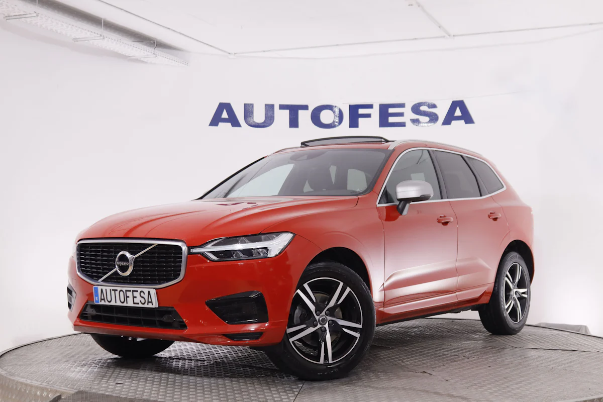 Volvo Xc 60 2.0 D3 RDESIGN 4X2 150CV 5P # TECHO PANORAMICO ELE,NAVY,FAROS LED,PARKTRONIC,CAMARA TRASERA