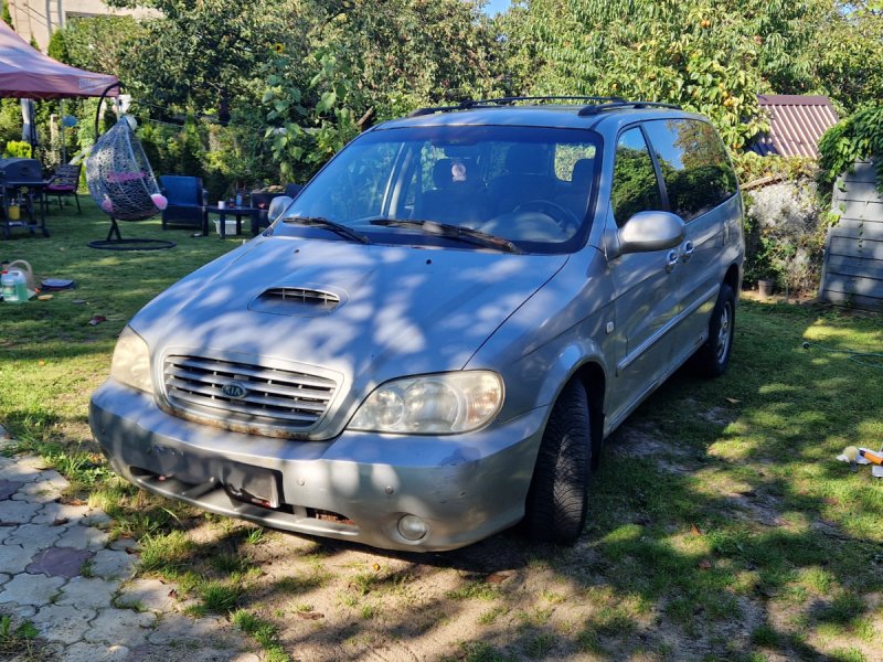 Kia Carnival minvan