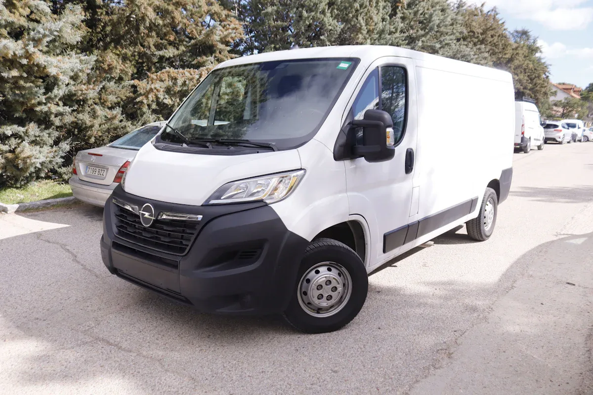Opel Movano 2.2 BLUEHDI FURGO L2H1 140CV 4P VENTA SOLO PROFESIONALES # GARANTIA FAB 07/2027, IVA DEDUCIBLE, NAVY, PARKTRONIC